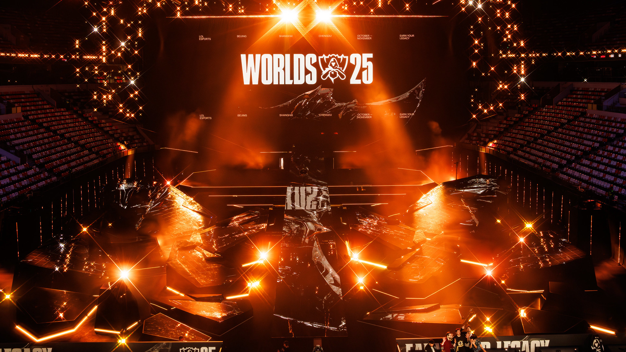 Riot Worlds 25 visual 21.